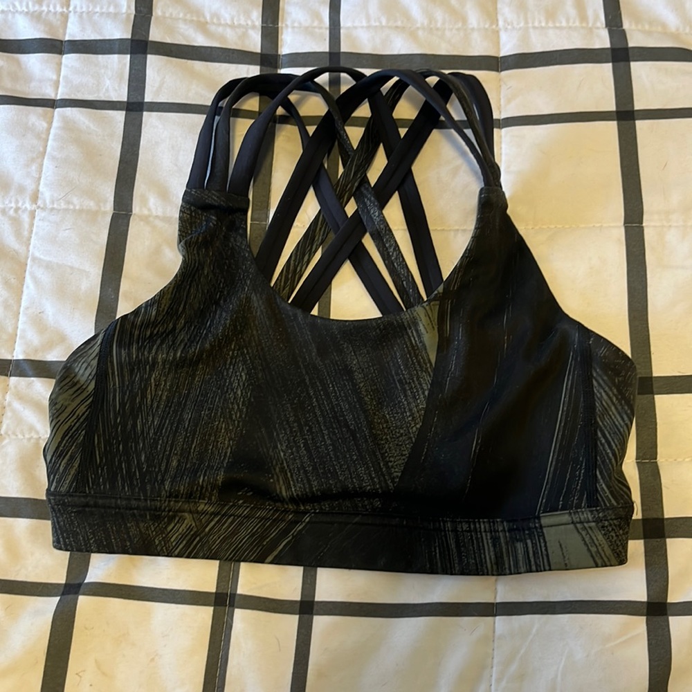 lululemon black and dark green sports bra